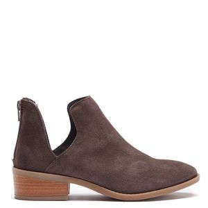 Laramie Steve Madden boots